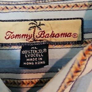 Like new Tommy Bahama long sleeve men's dress shirt button down.